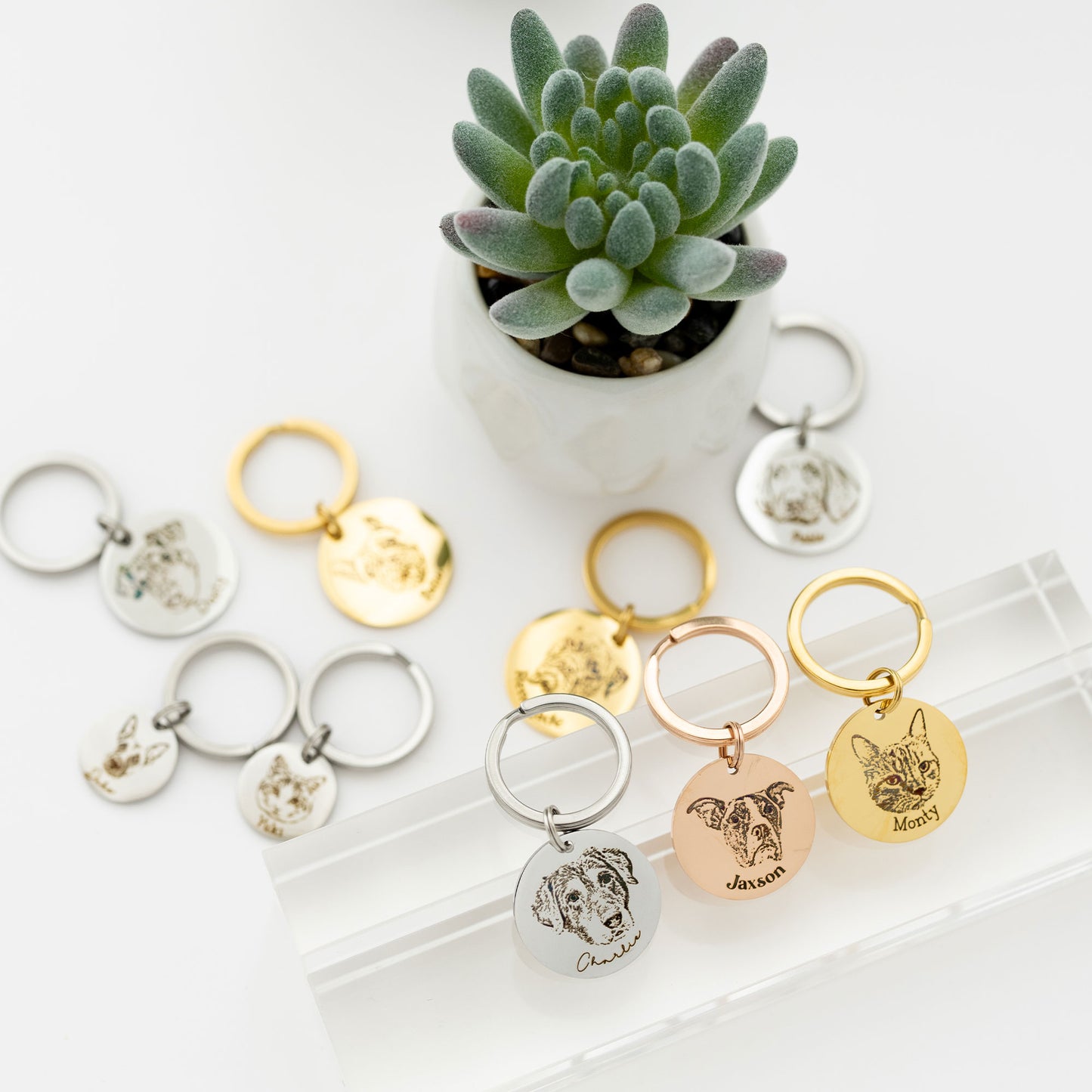 Custom Pet Portrait Keychain, Engraved Keepsake for Pet Lovers